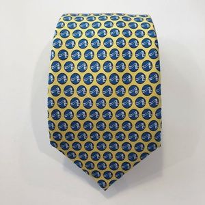 Vineyard Vines 100% silk tie handmade in USA